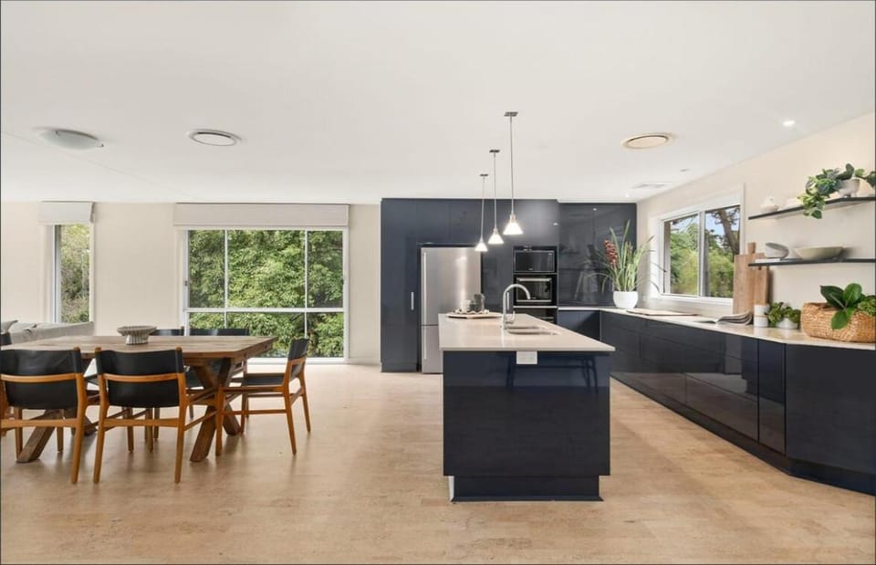 Cub Berry Retreat, Beautiful Grounds, Spacious House in Berry