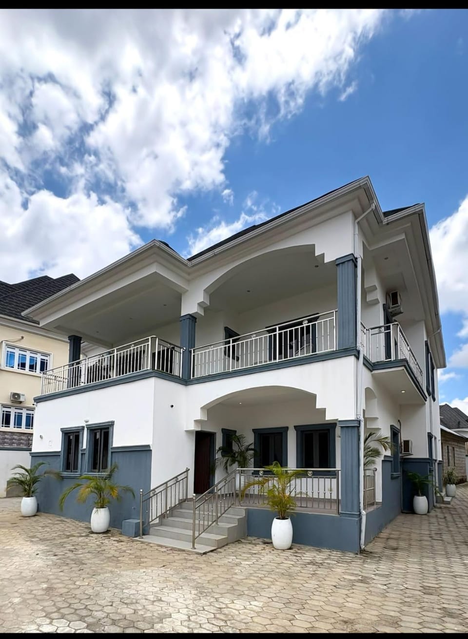 Luxury 3BR Apartment Smart lock WIFI Apartment in Abuja