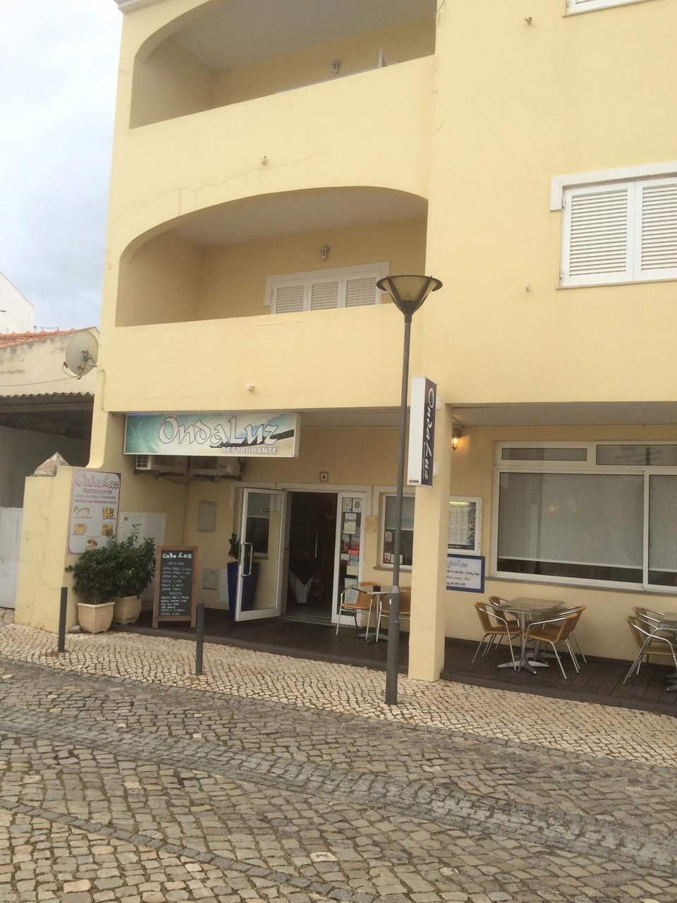 Property building, Restaurant/places to eat