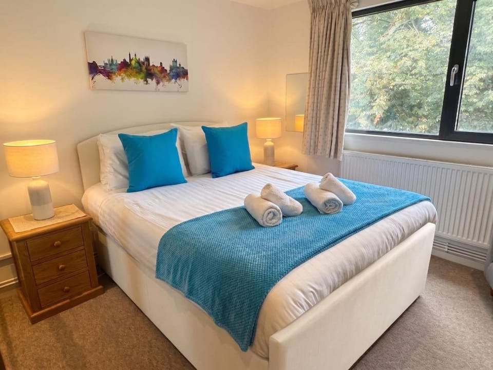 Ultra-Central 3-Bed by Jesus College with balcony Apartment in Cambridge