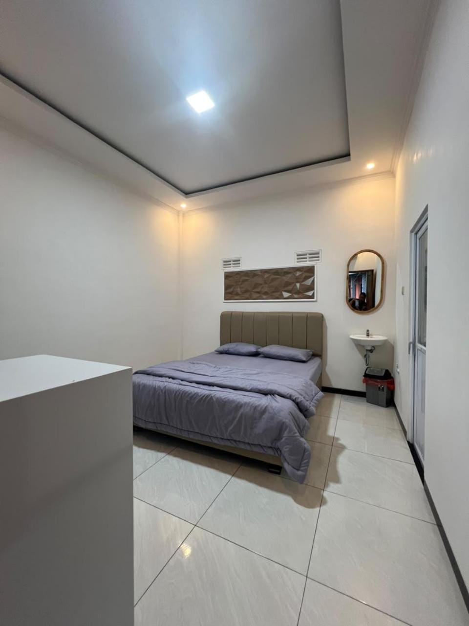 Bed, Bedroom, Area and facilities