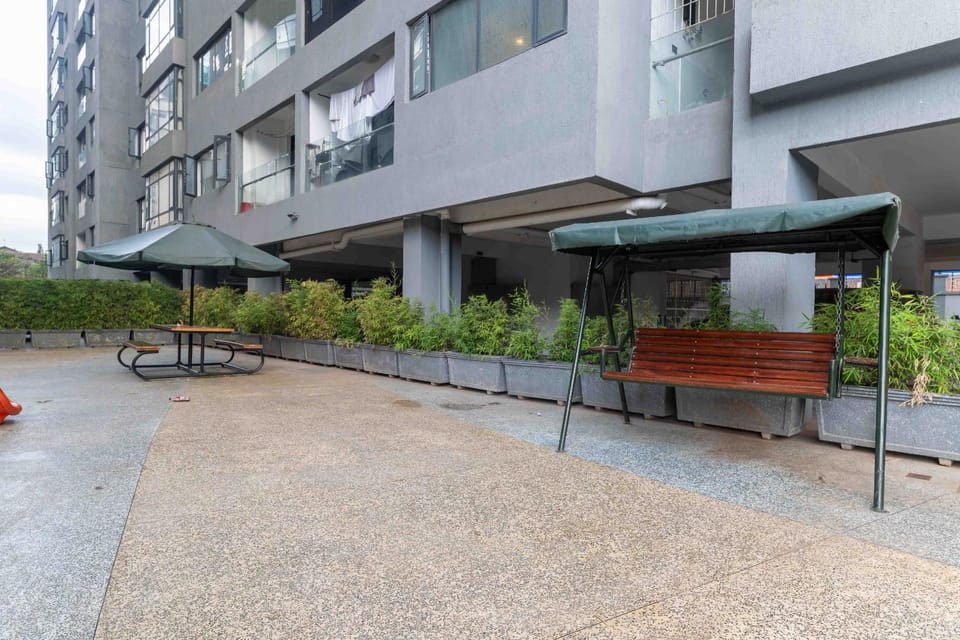 Elegantly furnished three bedroom apartment with all modern finishes swimming pool ,gym and amazing city views in kilimani Apartment in Nairobi County