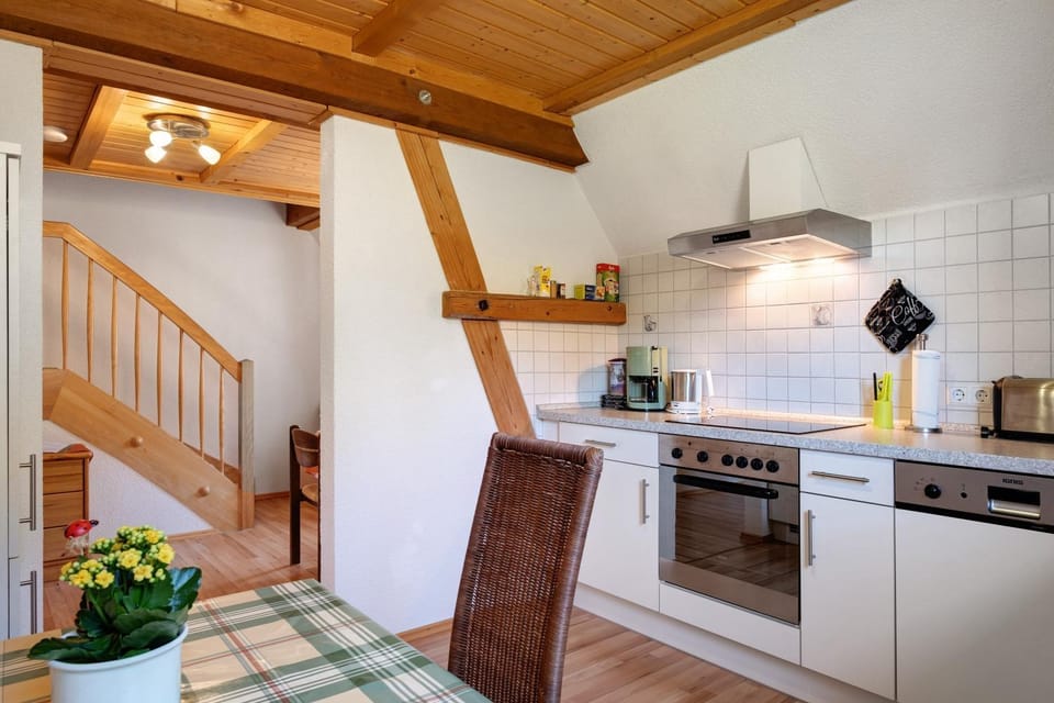 Property building, Kitchen or kitchenette, Living room