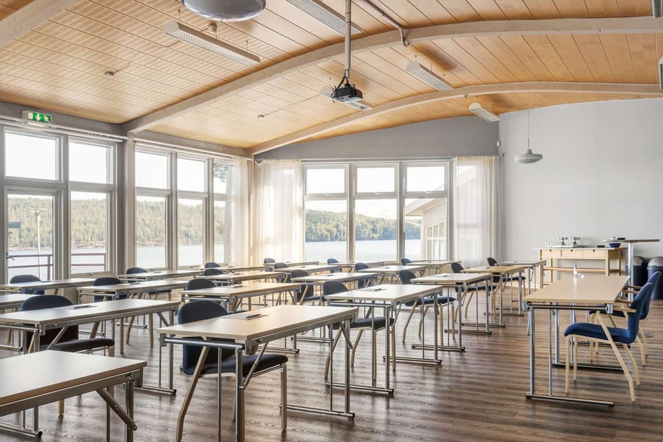 Meeting/conference room