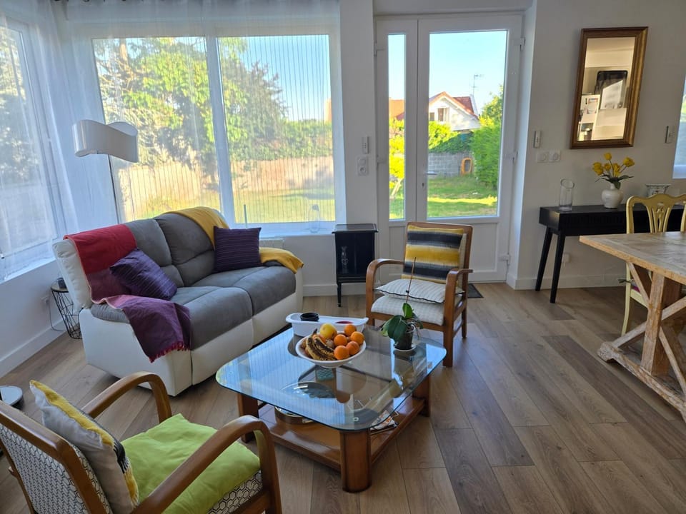 Property building, Living room