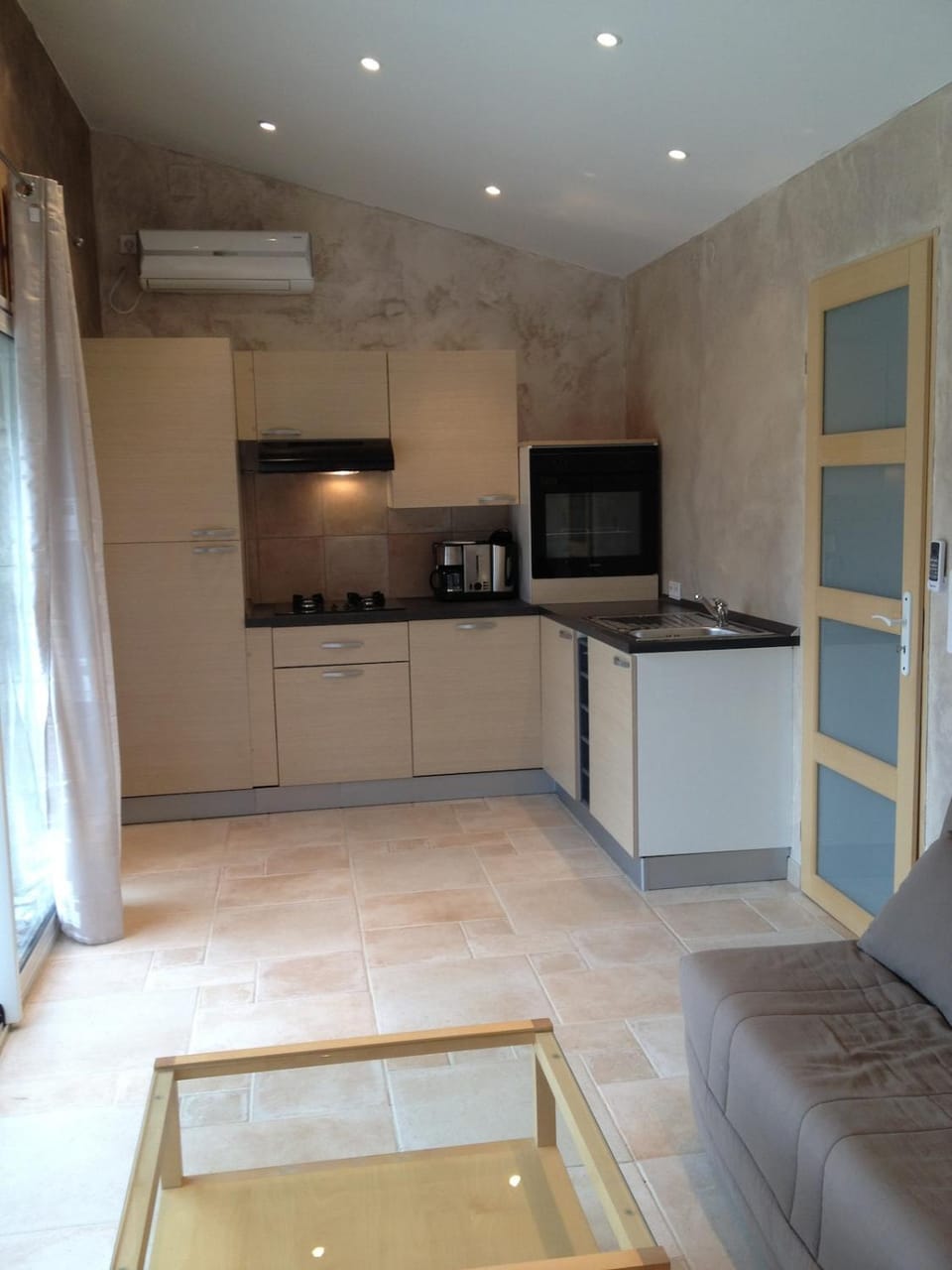 LAVANDES Apartement vue luberon 2 personnes House in Lacoste