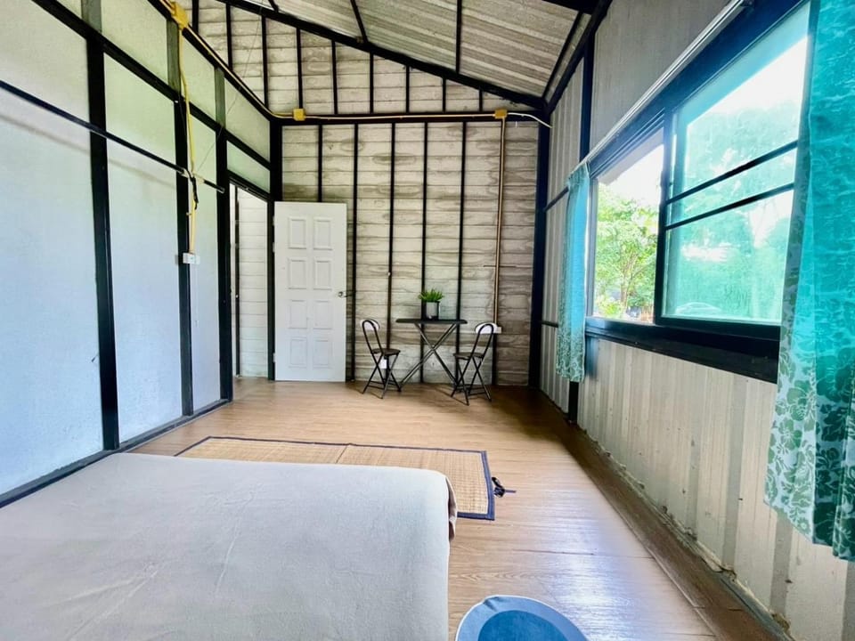 บ้านไร่ ปลายนา by 2Someplace Country House in Thailand