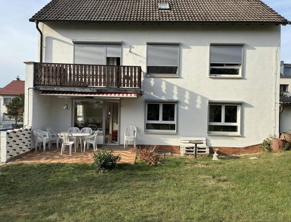 Property building, Garden, Balcony/Terrace