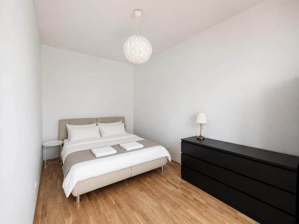3 bedrooms & balcony near Schonbrunn Apartment in Vienna