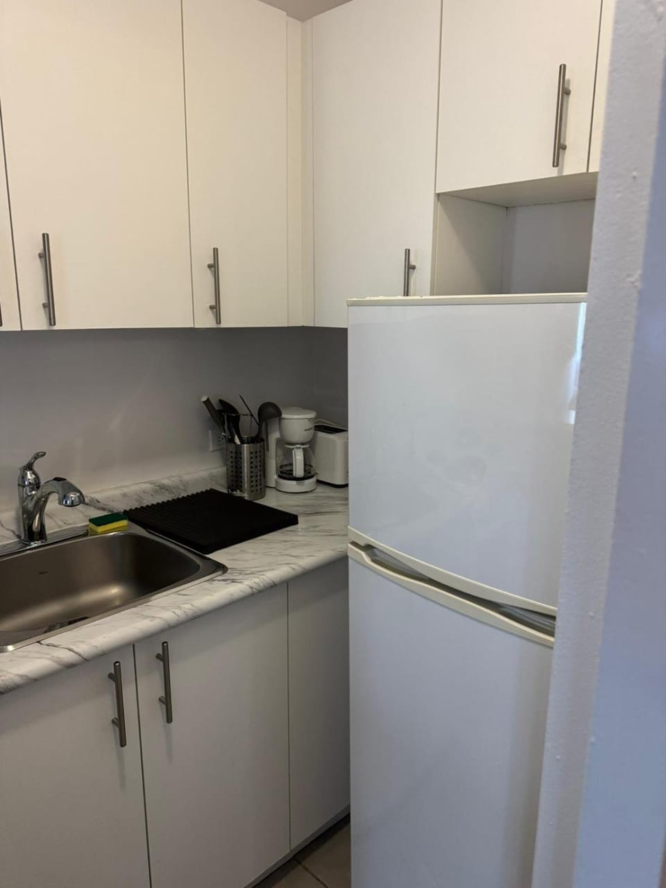 Modern 1BR Montreal Apt - Nearby Place des Arts Apartment in Laval