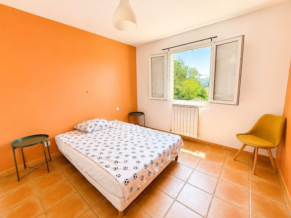La Bastide des Oliviers · 5 chambres, jardin méditerranéen Bed and Breakfast in Aix-en-Provence