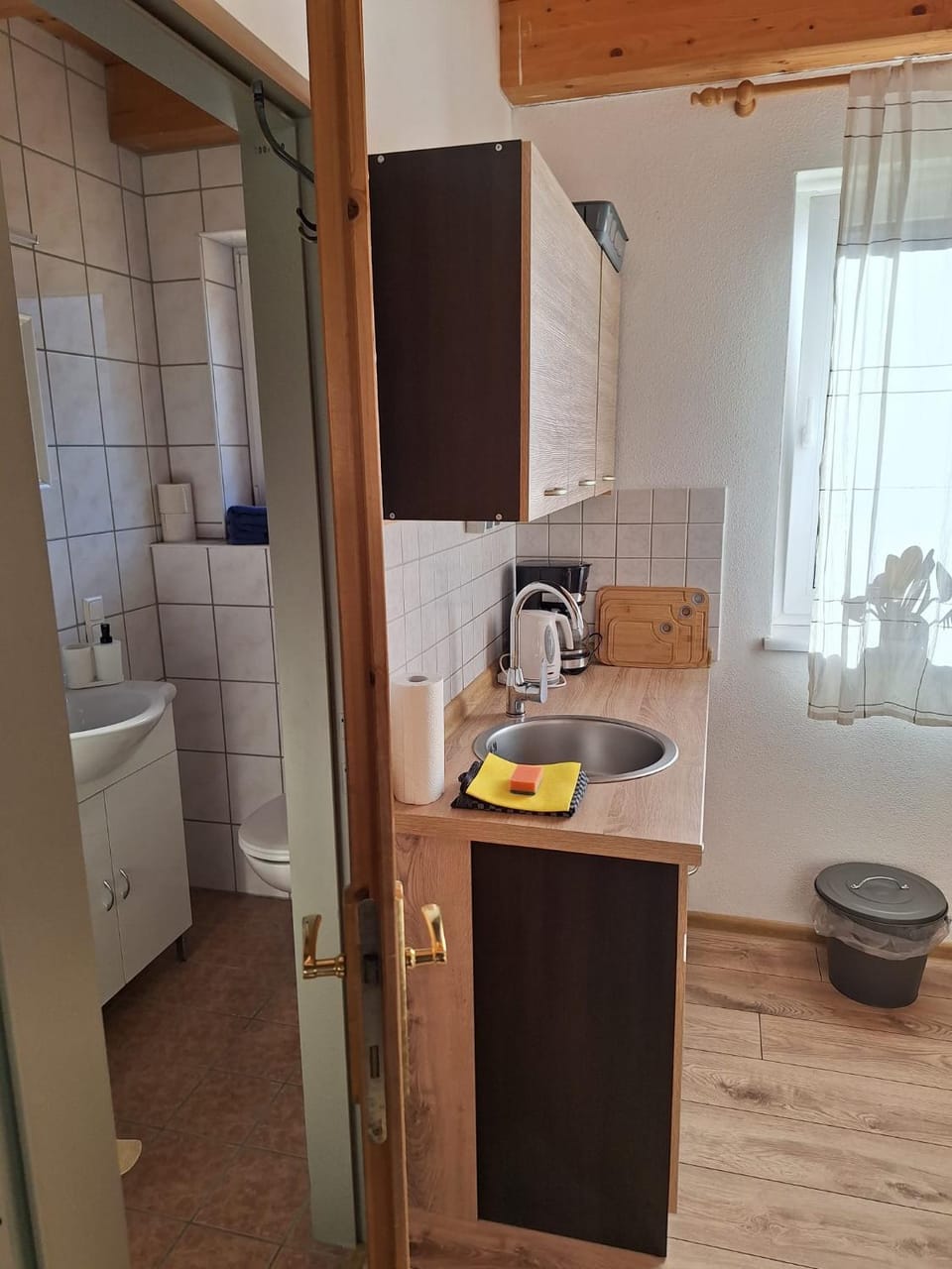 Bathroom, Coffee/tea facilities, Kitchen or kitchenette, minibar, stove