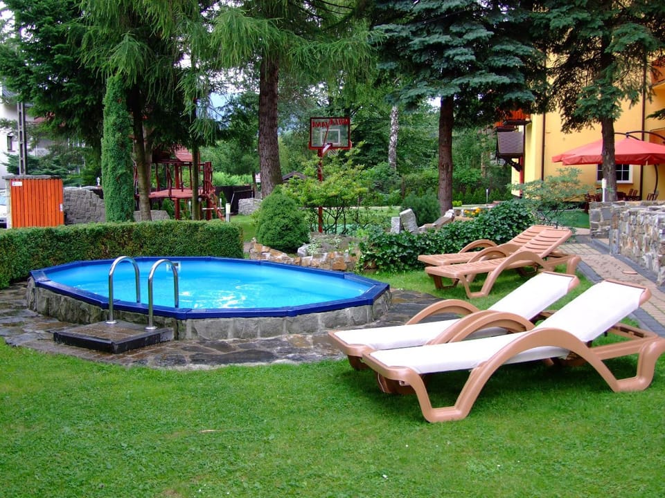 Garden, Garden view, Pool view, Swimming pool, sunbed
