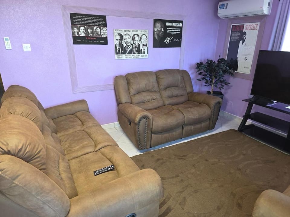 Peace and Serenity Apartment in Saint James