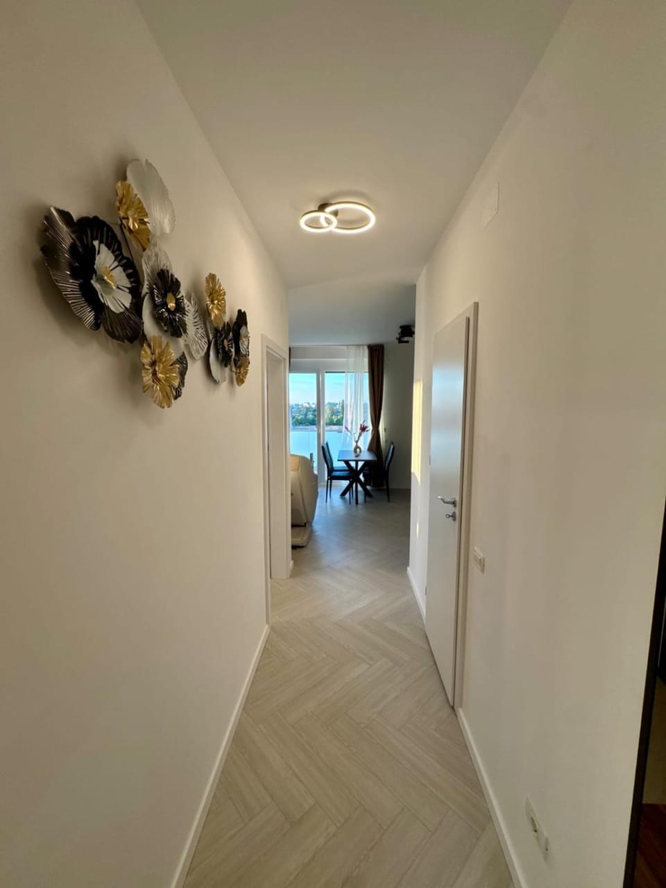 Premium Massage Apartment, Self-check-in & Parking Apartment in Romania
