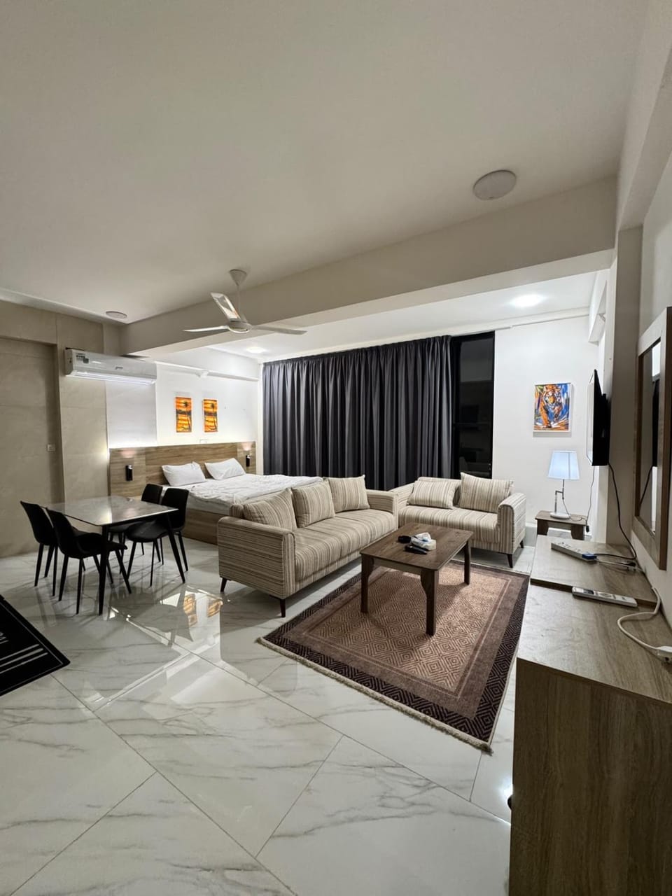 Living room, Seating area, Dining area