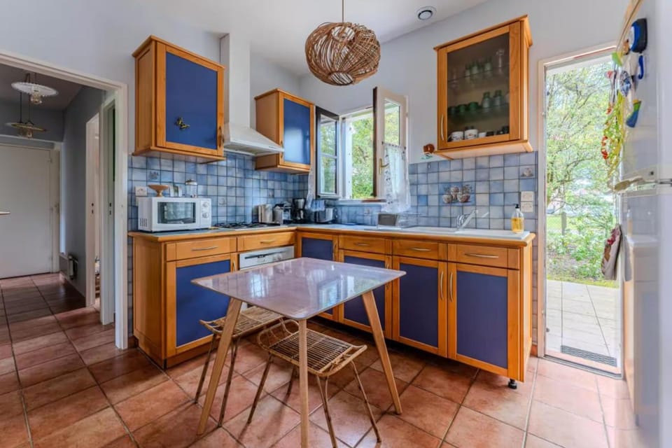 Family home 500 meters from the beach sleeps 6 House in Andernos-les-Bains