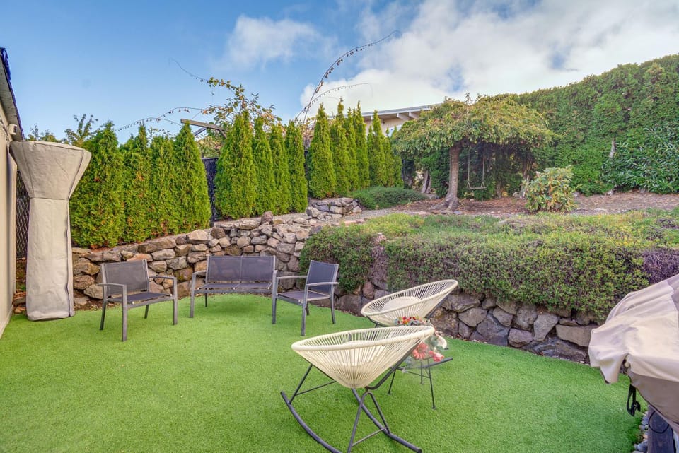 Seasonal Private Pool: Tacoma Home w/ Patio & BBQ! House in University Place