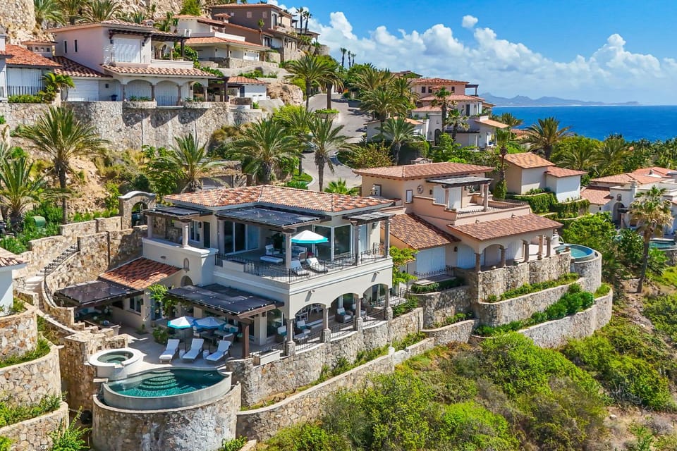 Pool, Hot Tub & Outdoor Kitchen! Palmilla Escape House in Baja California Sur