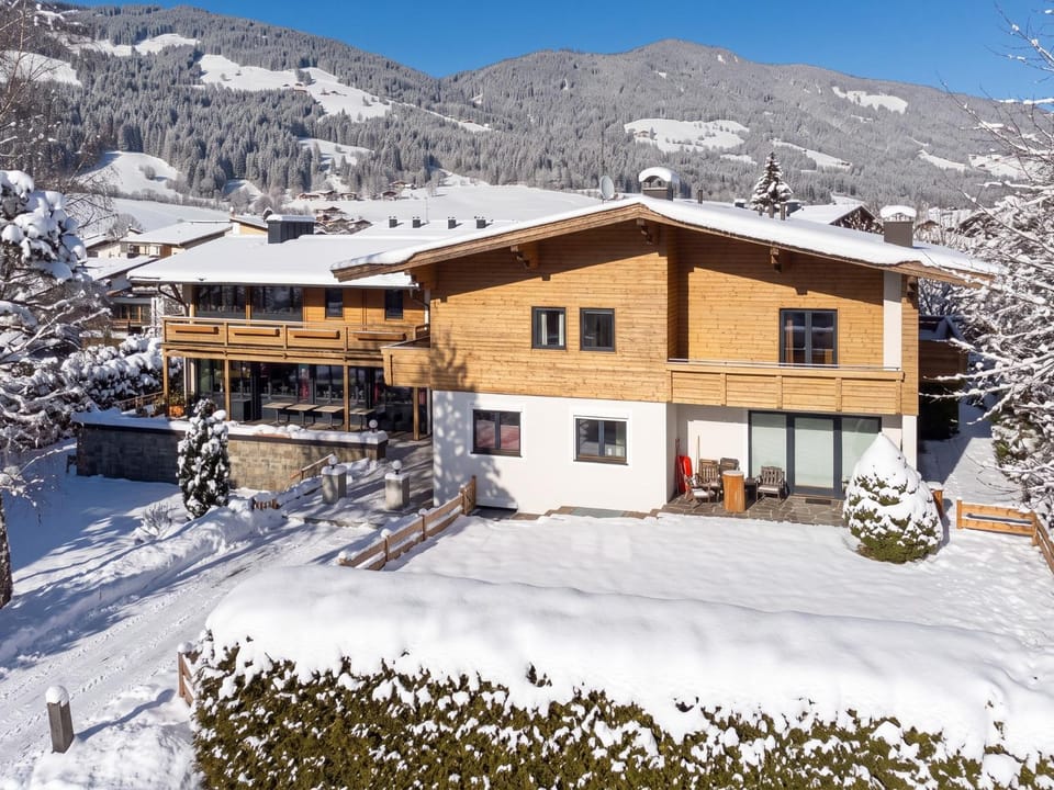 Property building, Winter