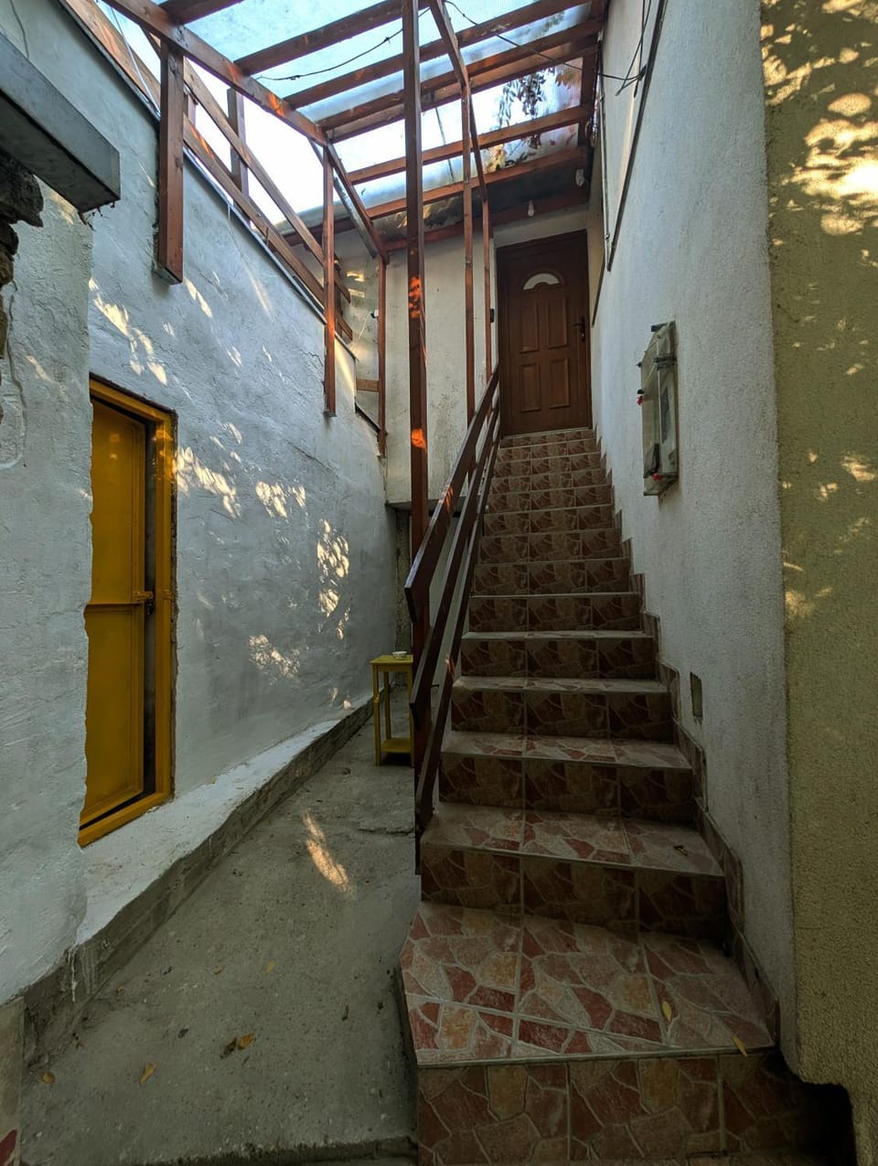 Facade/entrance