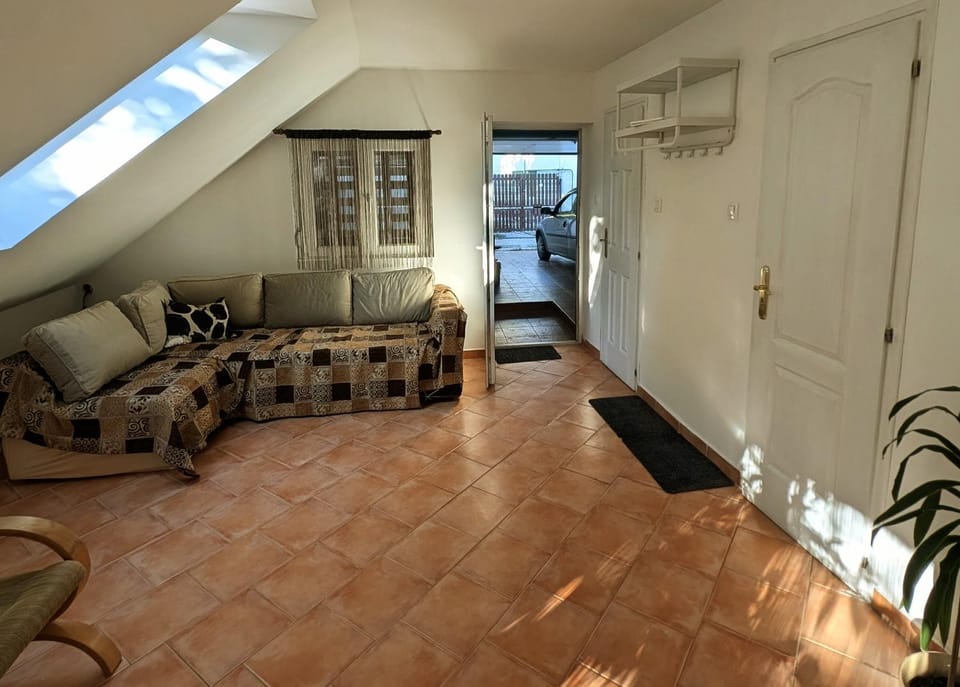 Living room, Parking