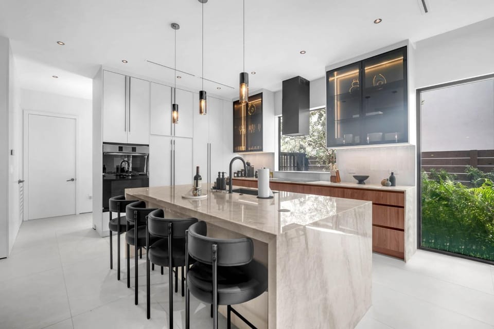Miura New Modern Miami Luxury Villa 4BR 10PPL Villa in Coconut Grove