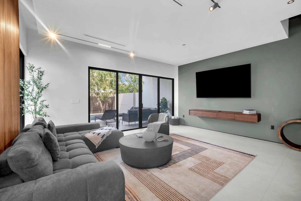 Miura New Modern Miami Luxury Villa 4BR 10PPL Villa in Coconut Grove
