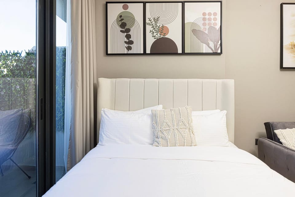 Premium Studio Burj Khalifa View & Balcony Apartment in Dubai