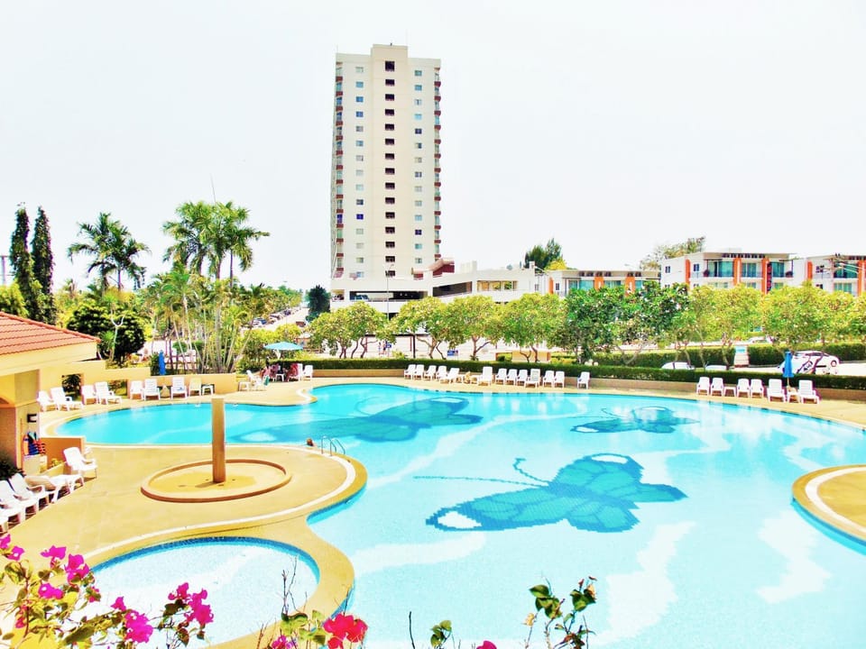 Property building, Swimming pool