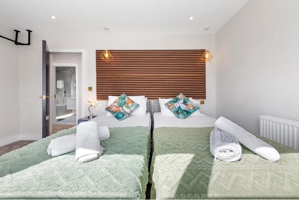 2bedroom 2bathroom Penthouse Wembley stadium Apartment in Wembley