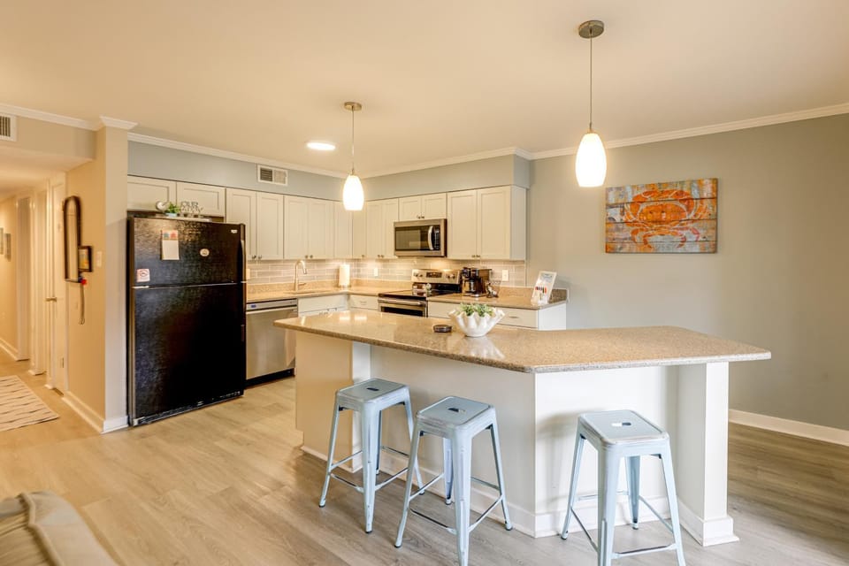 Unwind Poolside, Walk to Shore! Ocean City Getaway House in Ocean City