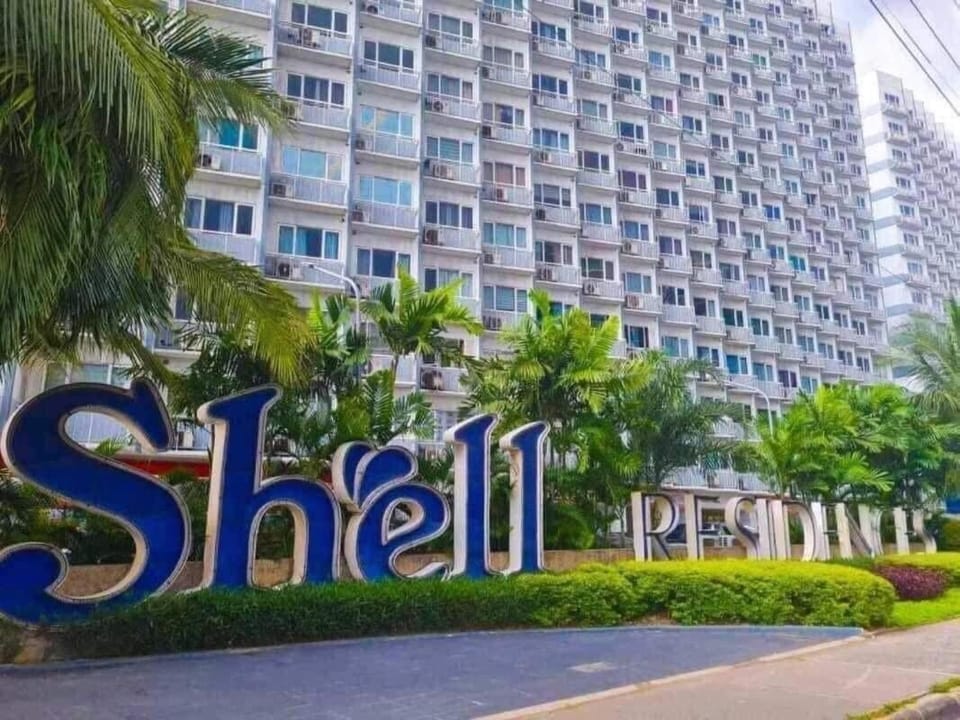 Elegant 2BR Infront Mall of Asia SMX Shell Residences Pasay City up to 6pax Apartment hotel in Pasay