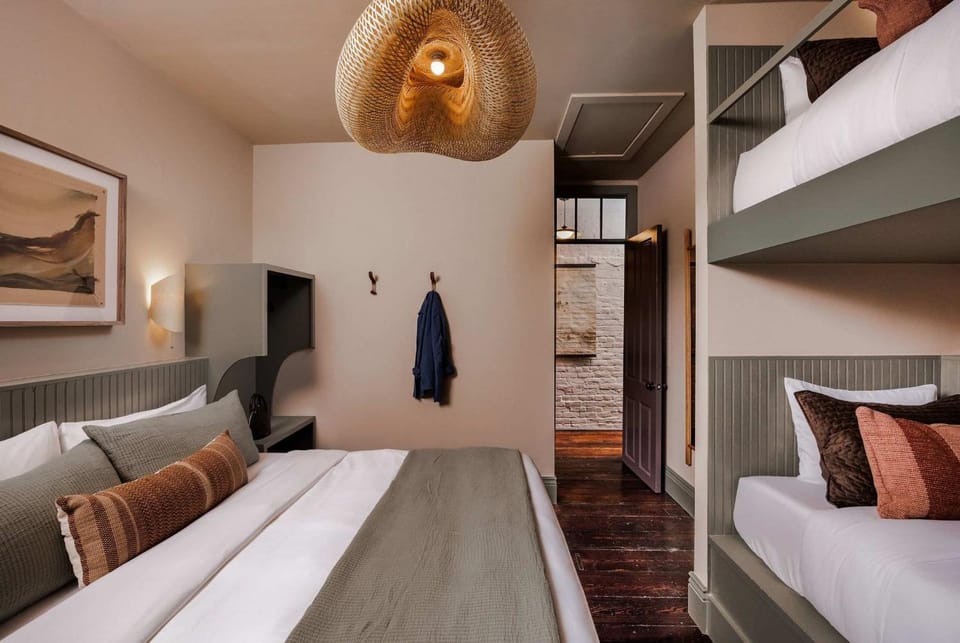 Newly Renovated CBD Condo Near French Quarter House in French Quarter