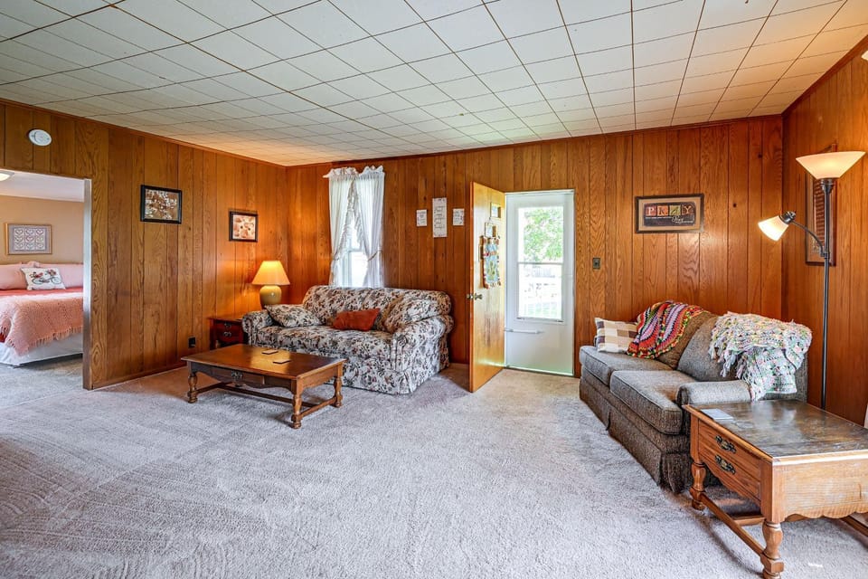 1 Mi to Downtown! Cute Cambridge Getaway House in Cambridge