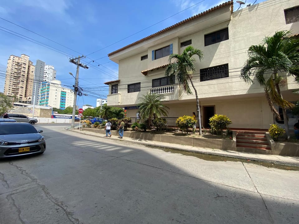 Property building, Day, Neighbourhood, Street view, Location, Parking