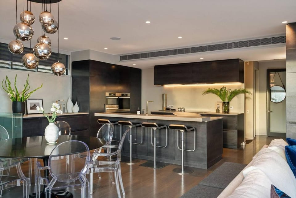 Mount Victoria Harbour View Estate House in Wellington