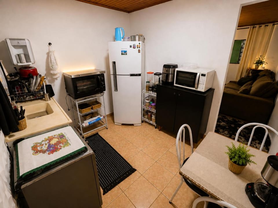 Pousada Bom Sossego - Quarto Individual Com Ar Condicionado Bed and Breakfast in Campo Grande