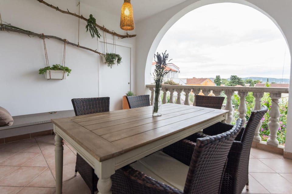Balcony/Terrace, Dining area