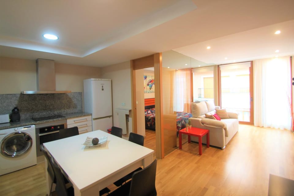 Kitchen or kitchenette, Living room, Seating area