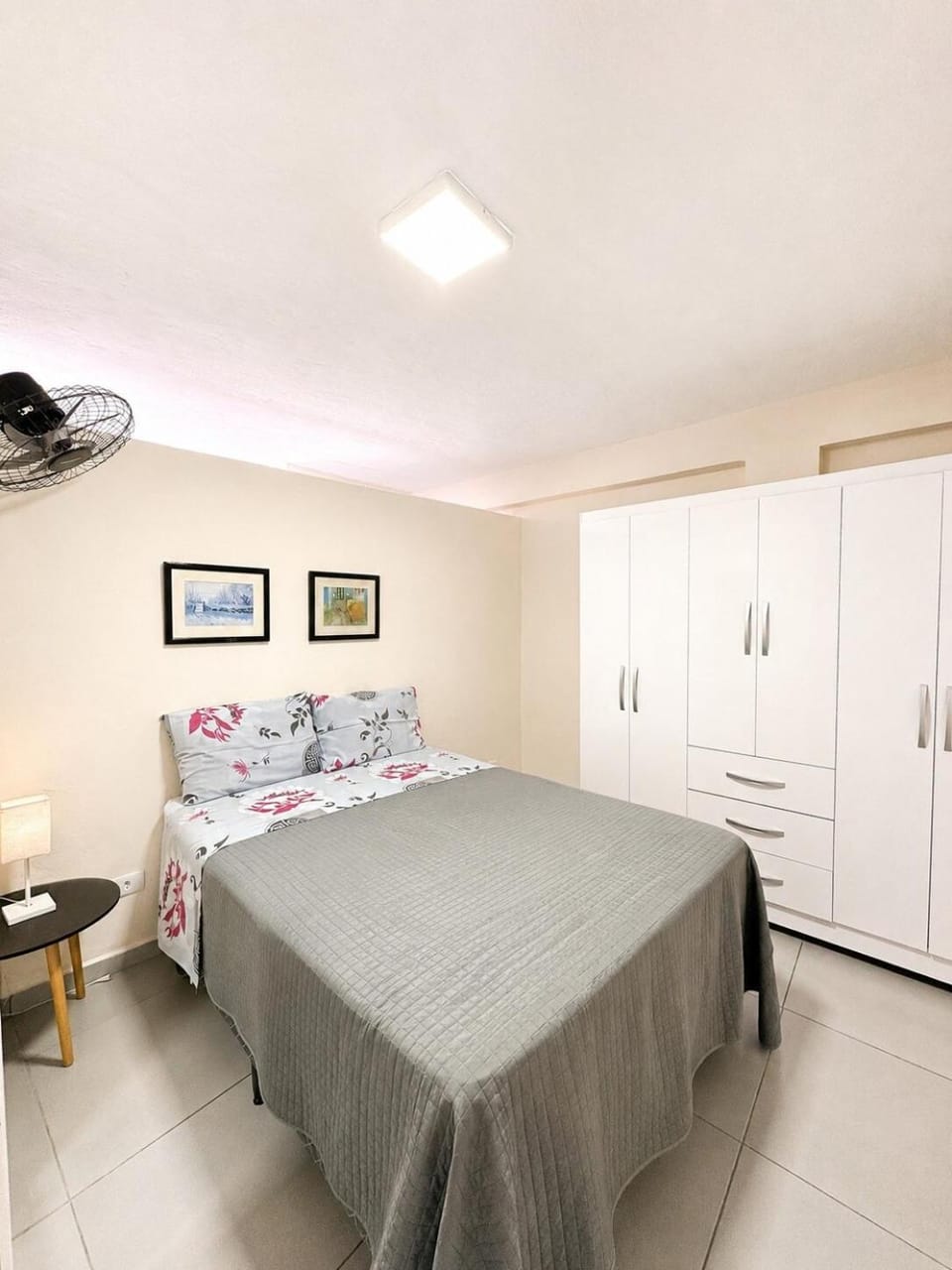 Bed, Photo of the whole room, Bedroom, wardrobe