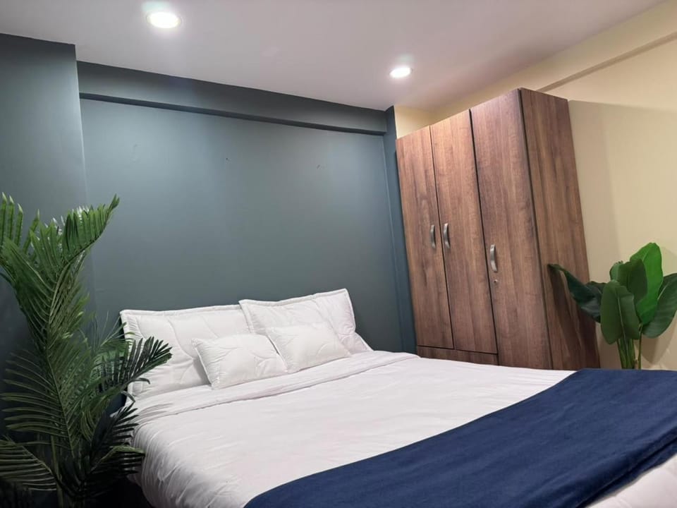 Bed, Photo of the whole room, Bedroom, wardrobe