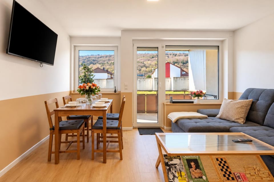 TV and multimedia, View (from property/room), Living room, Seating area, Dining area