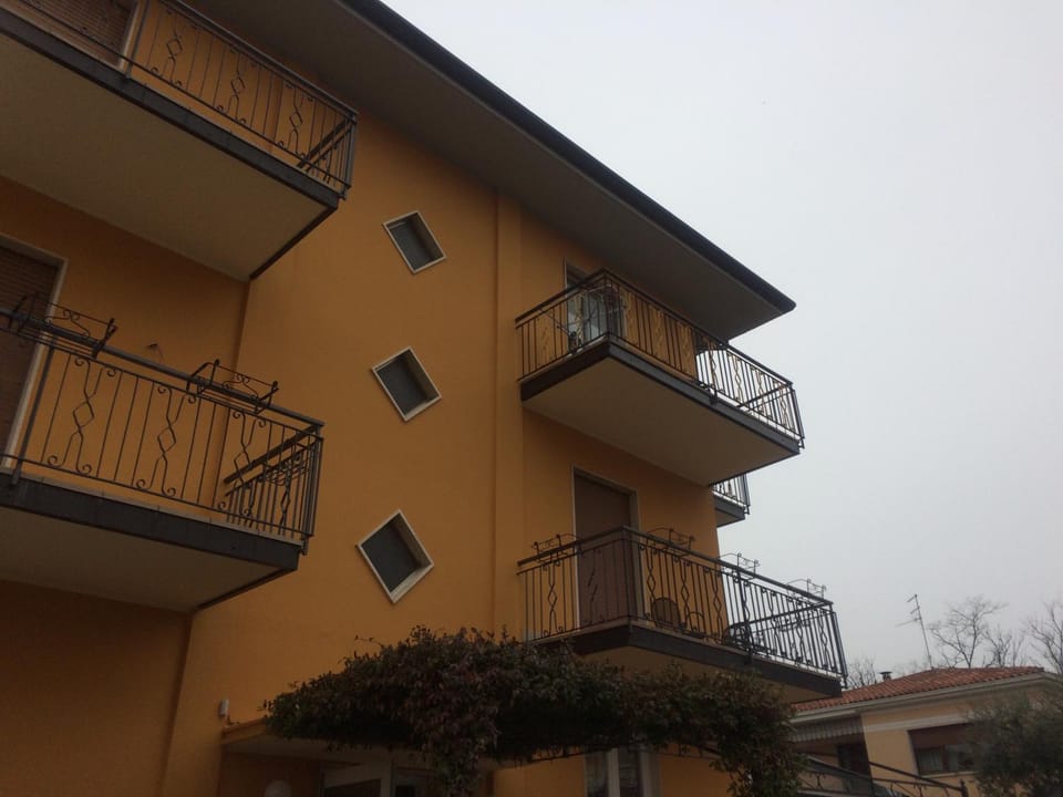 Property building, Balcony/Terrace