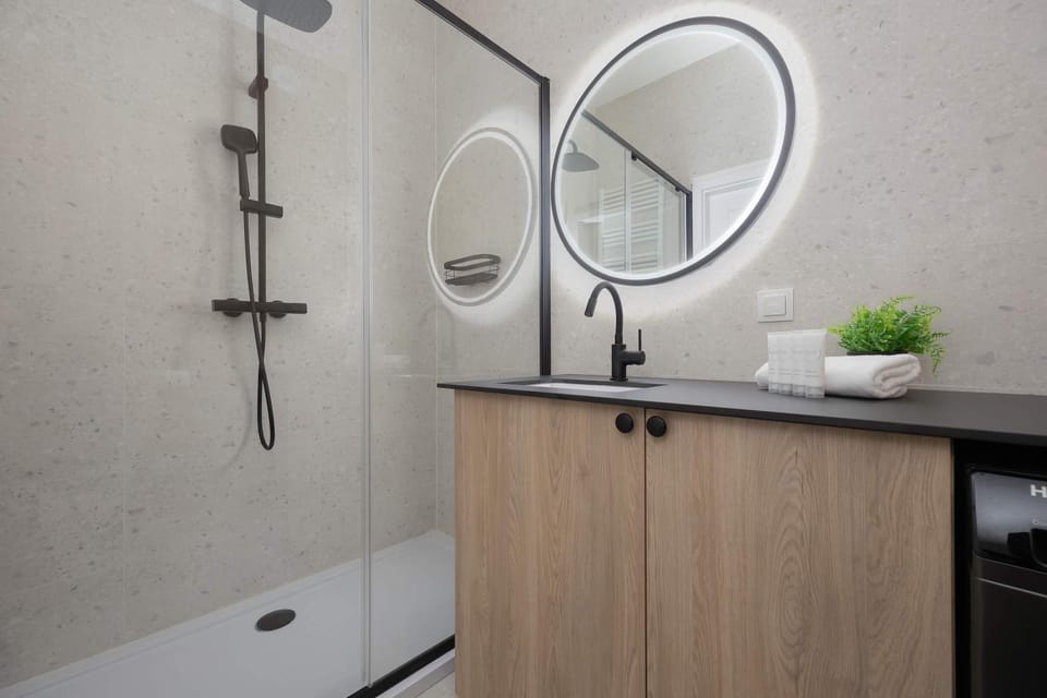 Shower, Bathroom