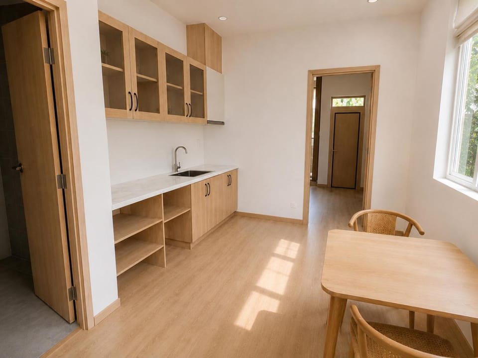 Kitchen or kitchenette, Dining area