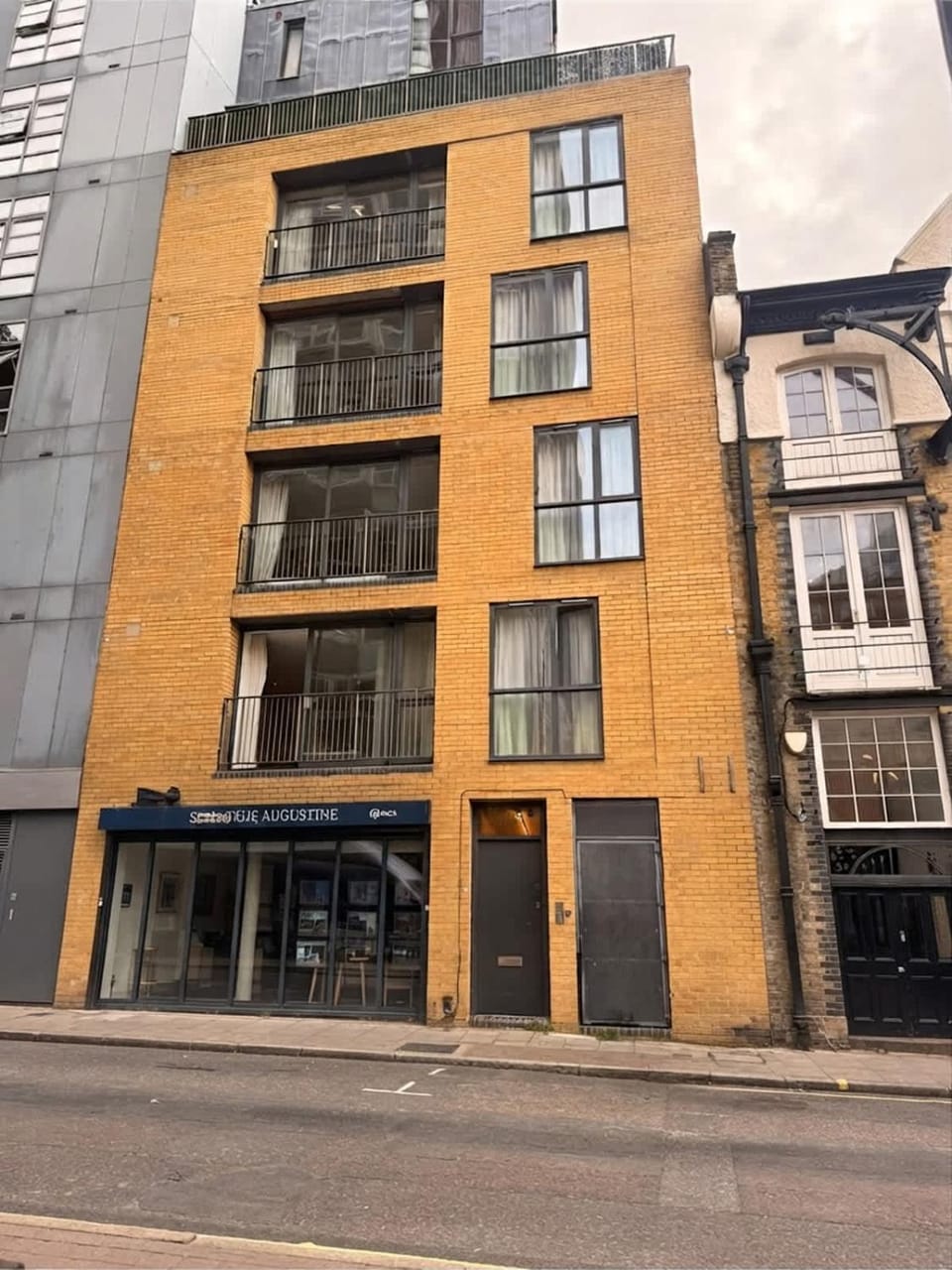 Property building, Neighbourhood