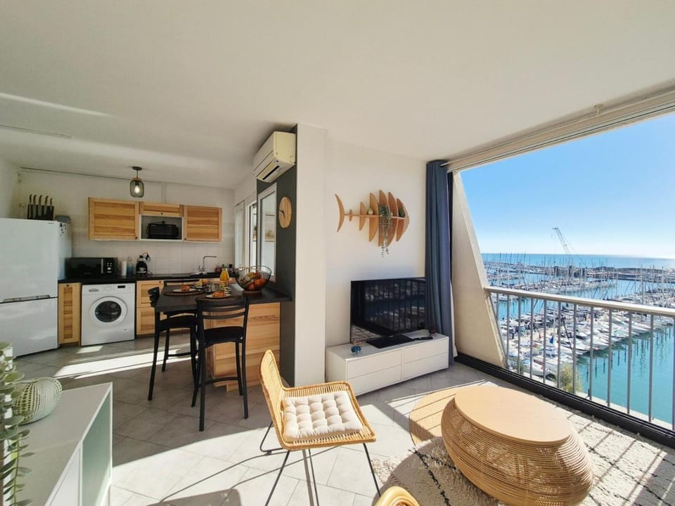 Living room, Lounge or bar, kitchen
