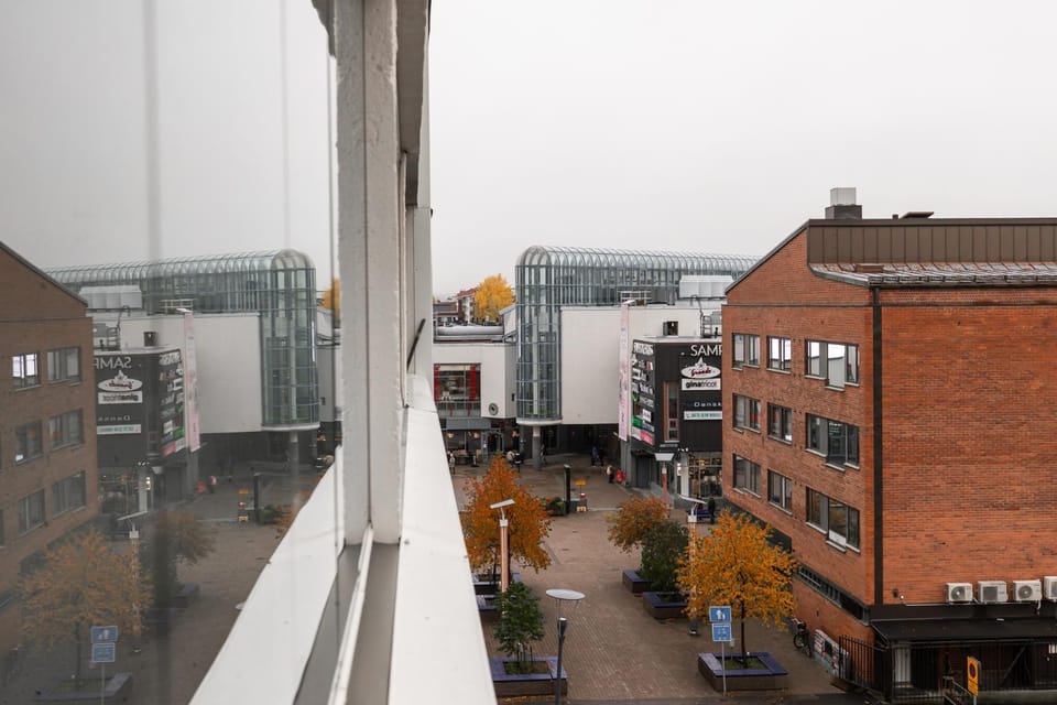 Day, Neighbourhood, City view, Street view, Location