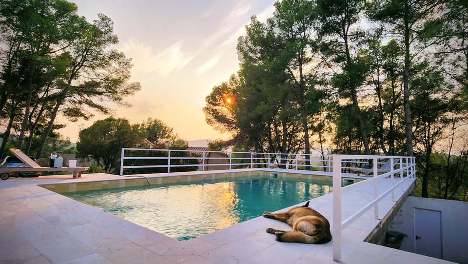 Property building, Swimming pool
